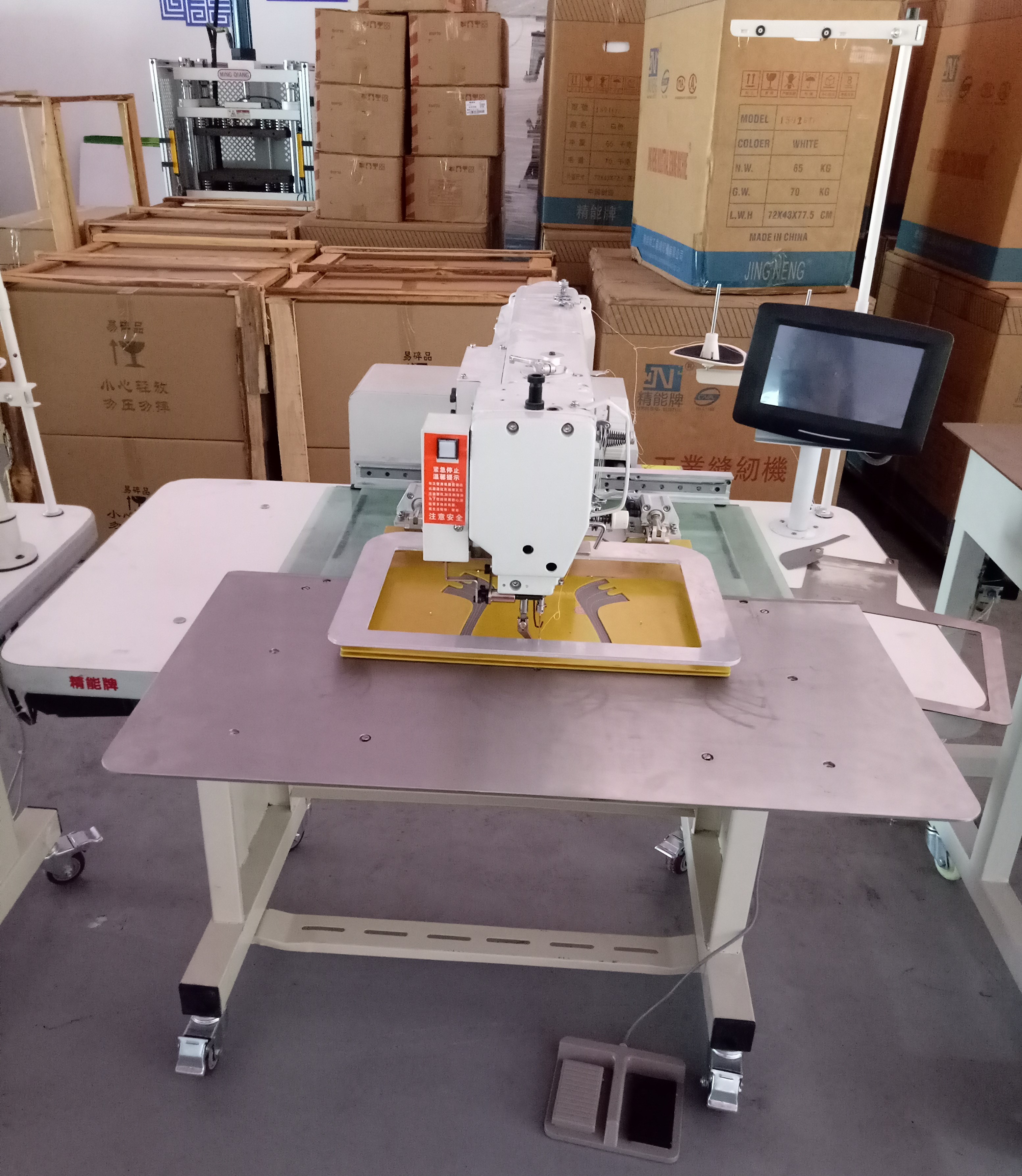 Computer Pattern Shoes Bag Industrial Sewing Machine Automatic 2010 3020 Computerized Pattern Sewing Machine