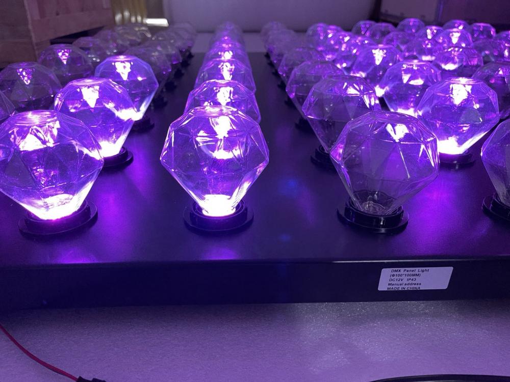 Proqramlaşdırıla bilən matris LED nöqtə paneli işıqlandırması