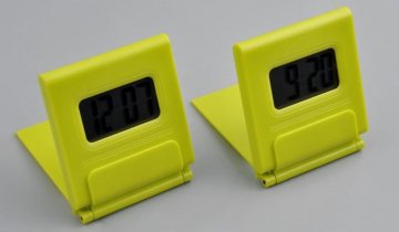 Flip LCD clock