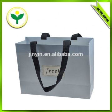 luxury paper shopping bag with handles
