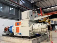 Heavy duty large vacuum extruder