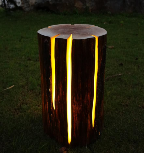 E-lampen met houten paal