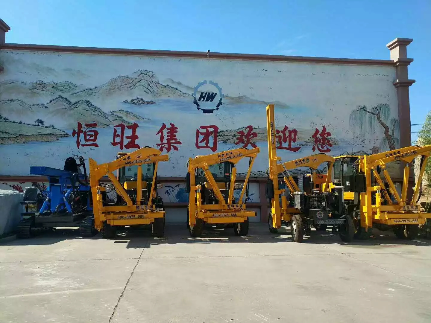 mini mobile pile driver road drilling machine used for highway guardrail installation