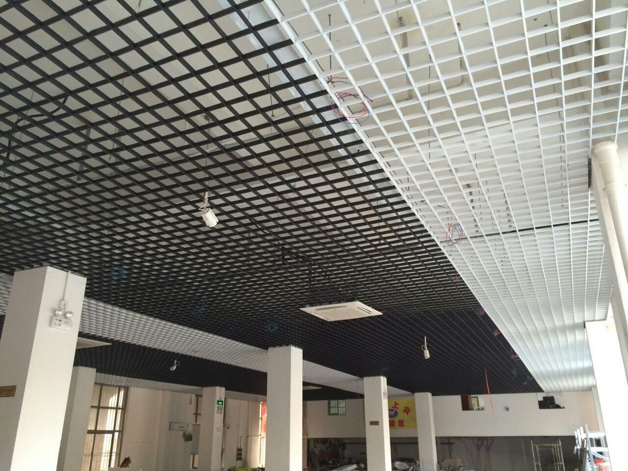 Shopping Mall metal suspended ceiling grille tile