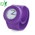 Eenvoudige hoogwaardige siliconen slap armband met horloge