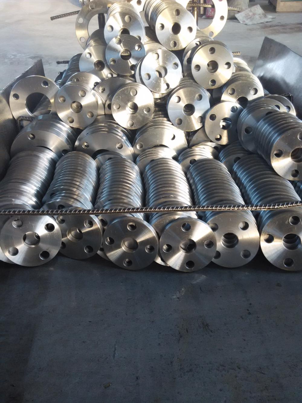 Carbon Steel ASME B16.5 Threaded 20 # flange