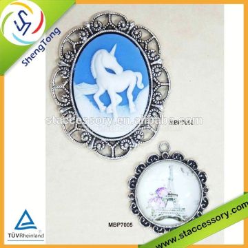 Wholesale metal pendants