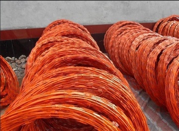 PE or PVC barbed wire