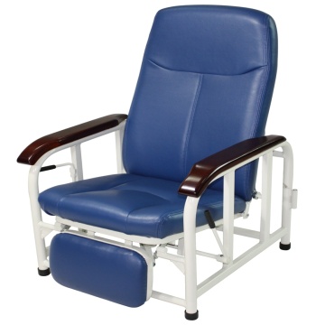 Silla de hospital reclinable en la sala