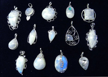 925 Sterling Silver Rainbow Moonstone Pendant