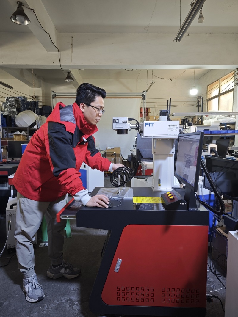 Laser technology is revolutionizing again! The release of Chuke Intelligent UV laser marking machine is favored by customers in many industries!