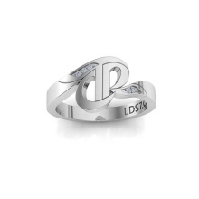 Yiwu Aceon Stainless Steel Casting Stone Paved Sideways Ring with Latest Design and Engraved Logo