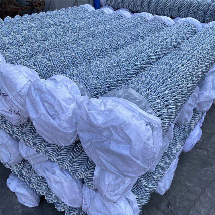 high quality Eco Friendly Galvanized PVC Coated Wire Mesh Chain Link Fence