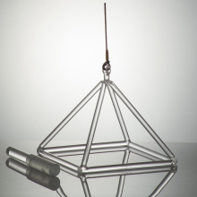 Q're Crystal Singing Pyramid