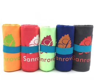 Eco-friendly customized microfiber sport towel with pocket