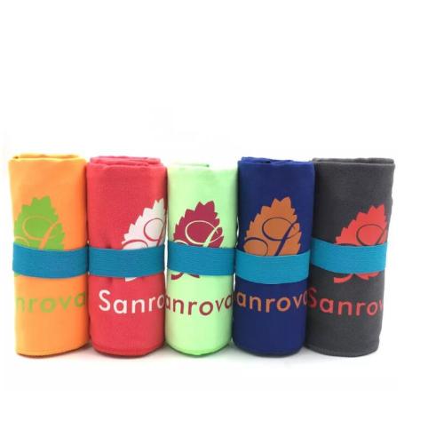 Eco-friendly customized microfiber sport towel with pocket