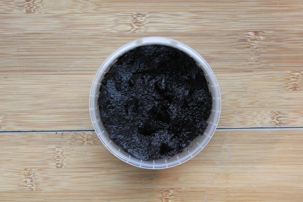 black garlic paste