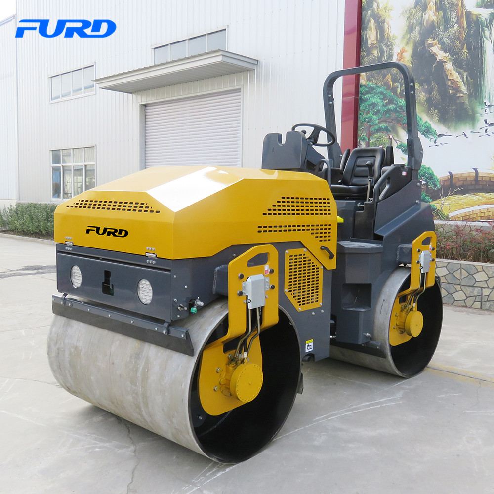Self-propelled double drum Vibratory Road Rollers