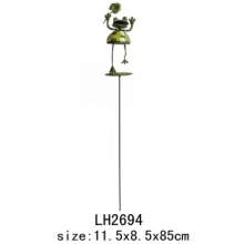 frog  garden stake