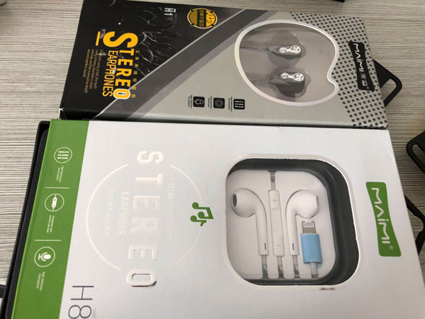 Iphone dans les écouteurs d'oreille Iphone In Ear Earphones