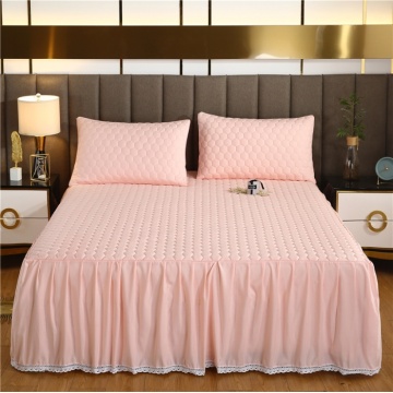 Skin-friendly lace quilted bed skirt