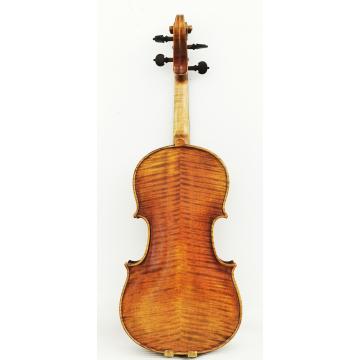 Violino de madeira europeu selecionado