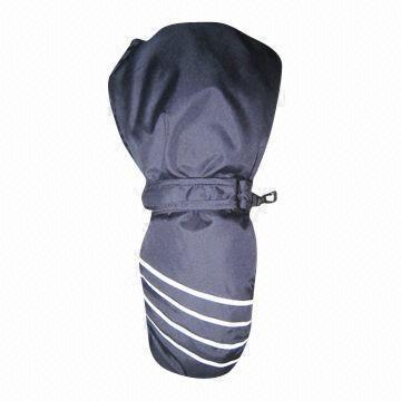 Kid's ski mitten with long cuff