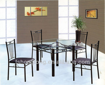picture of wrought iron furniture / furniture dining table / dining table