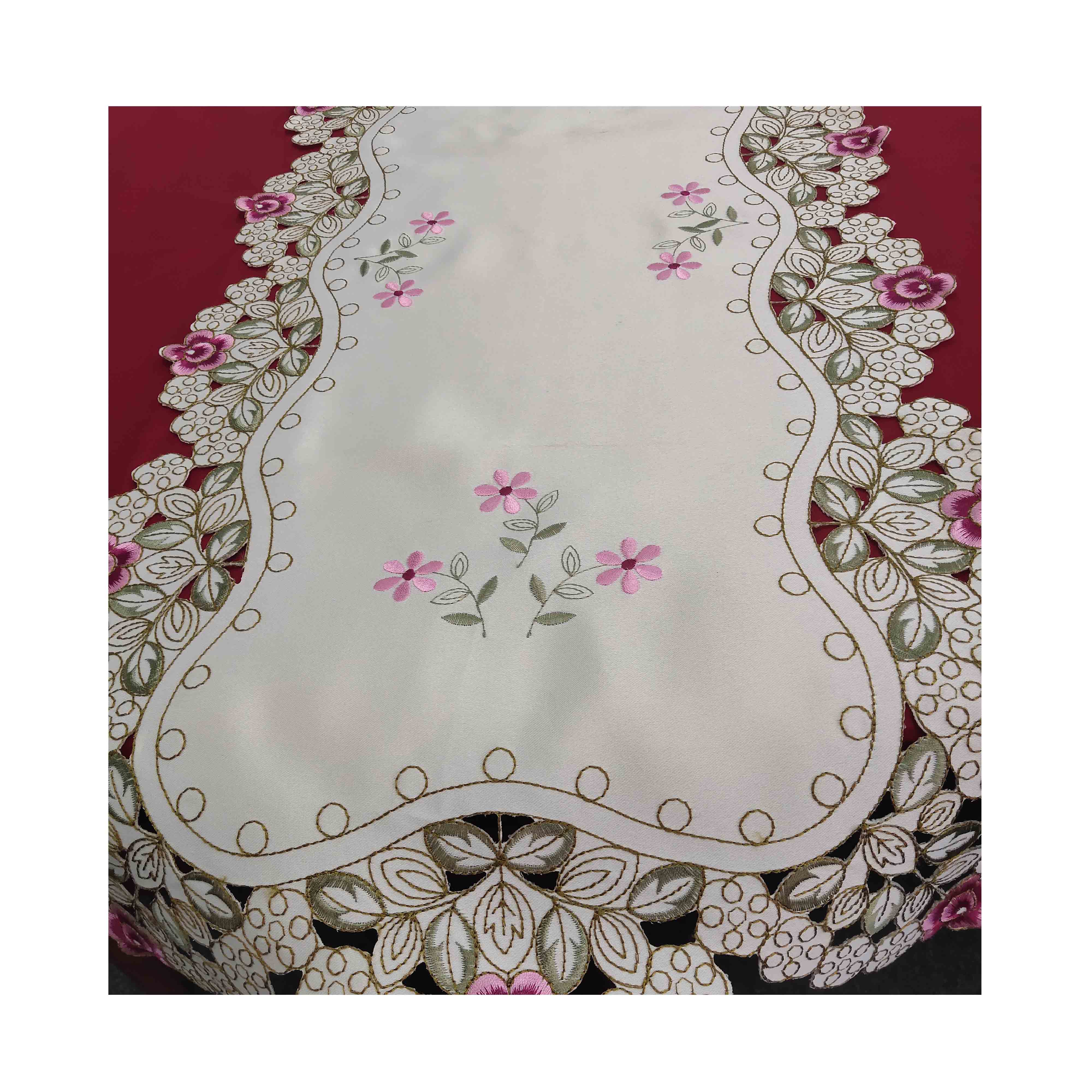 Hot selling beautiful embroidery rose cutwork table runner