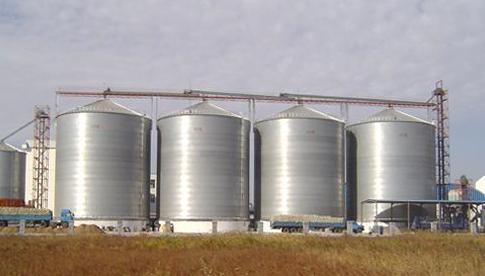 Bolted steel silo