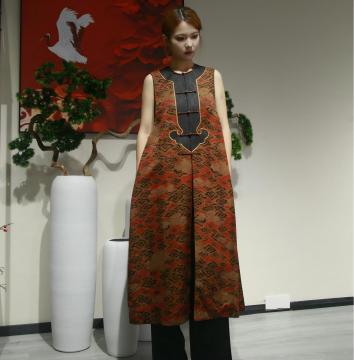 long sleeveless tank top