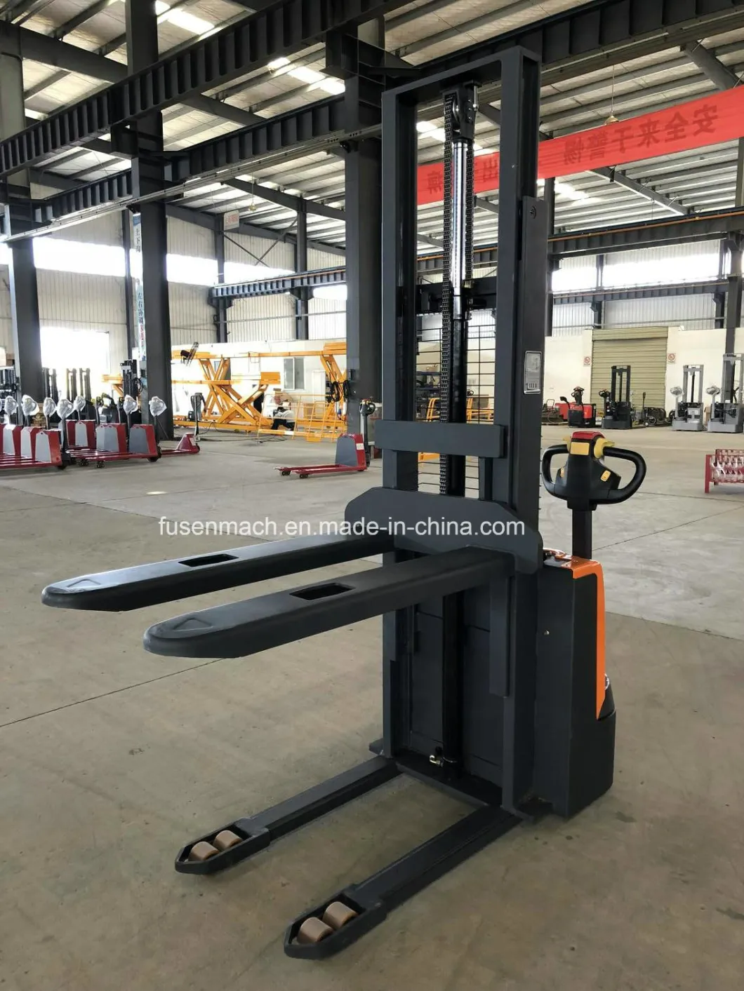 New 1.6ton Hydraulic Electric Pallet Stacker Cdd1.6 with Good Price