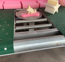 Sponge cutting machine for production of sponge products