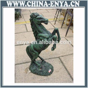 Made in china woman with horse statue