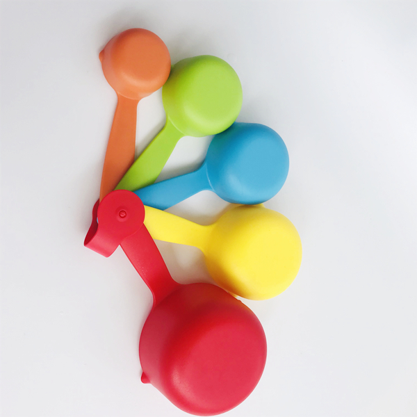 Messbecher & Löffel measuring cup & spoon