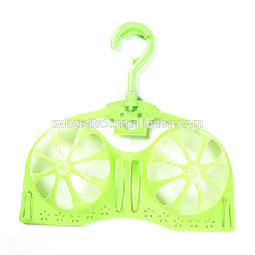 Q098 Creative plastic clothes bra hanger
