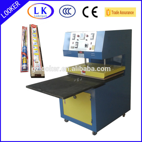 Blister packing machine for Windshield Wipers