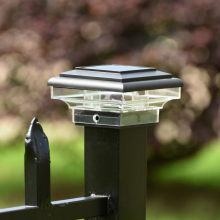 Wireless Solar-Powered Picket Railing LED Lights for Deck and Garden