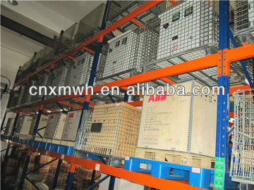 Storage container for warehouse racking