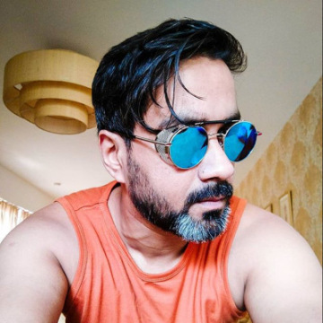 Vintage Metal Man Punk Sunglasses for Men