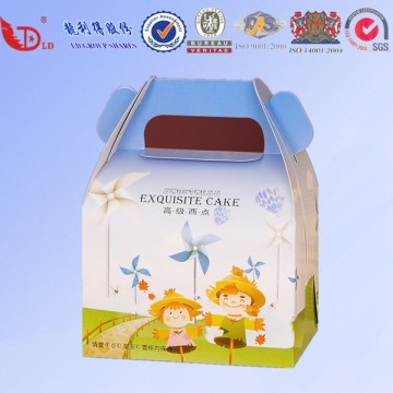 Sweet white papercard cake box with handle