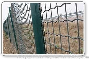 Dark green low carbon wendeld euro fence