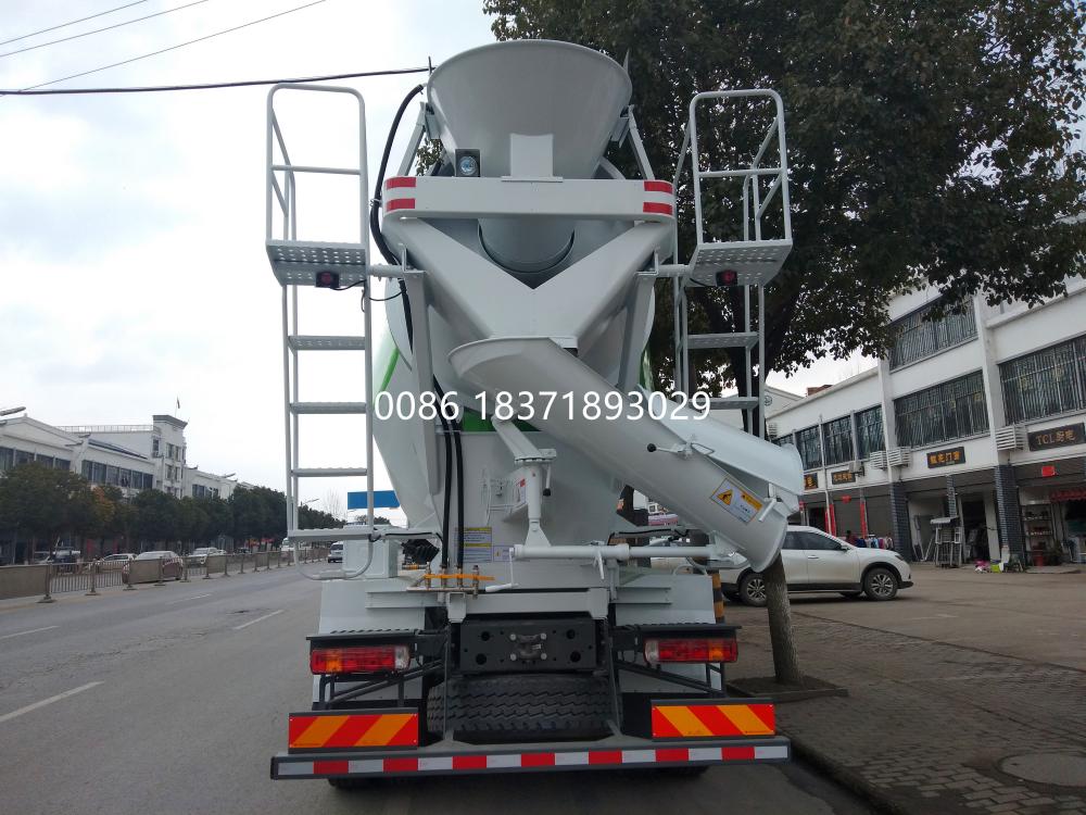 Howo 6x4 10cbm Concrete Mixer Truck 4