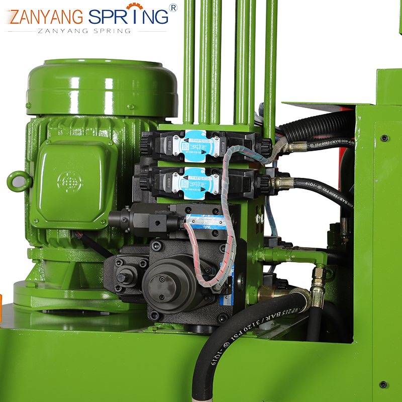 Power cord tee connector injection molding machine