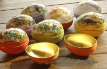 Egg Shape Tin Box/Easter Egg