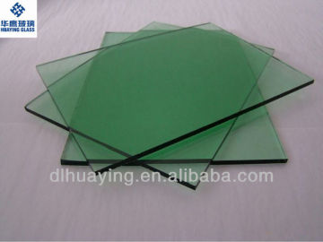Tinted glass for auto windscreen