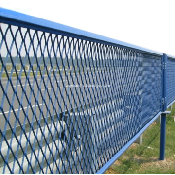 Malla de valla antideslumbrante expandida en carretera