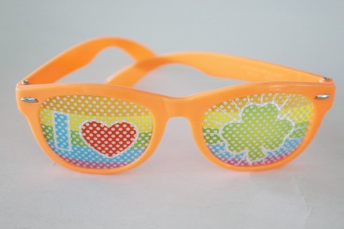 Lunettes de soleil grand Temple plastique sténopé