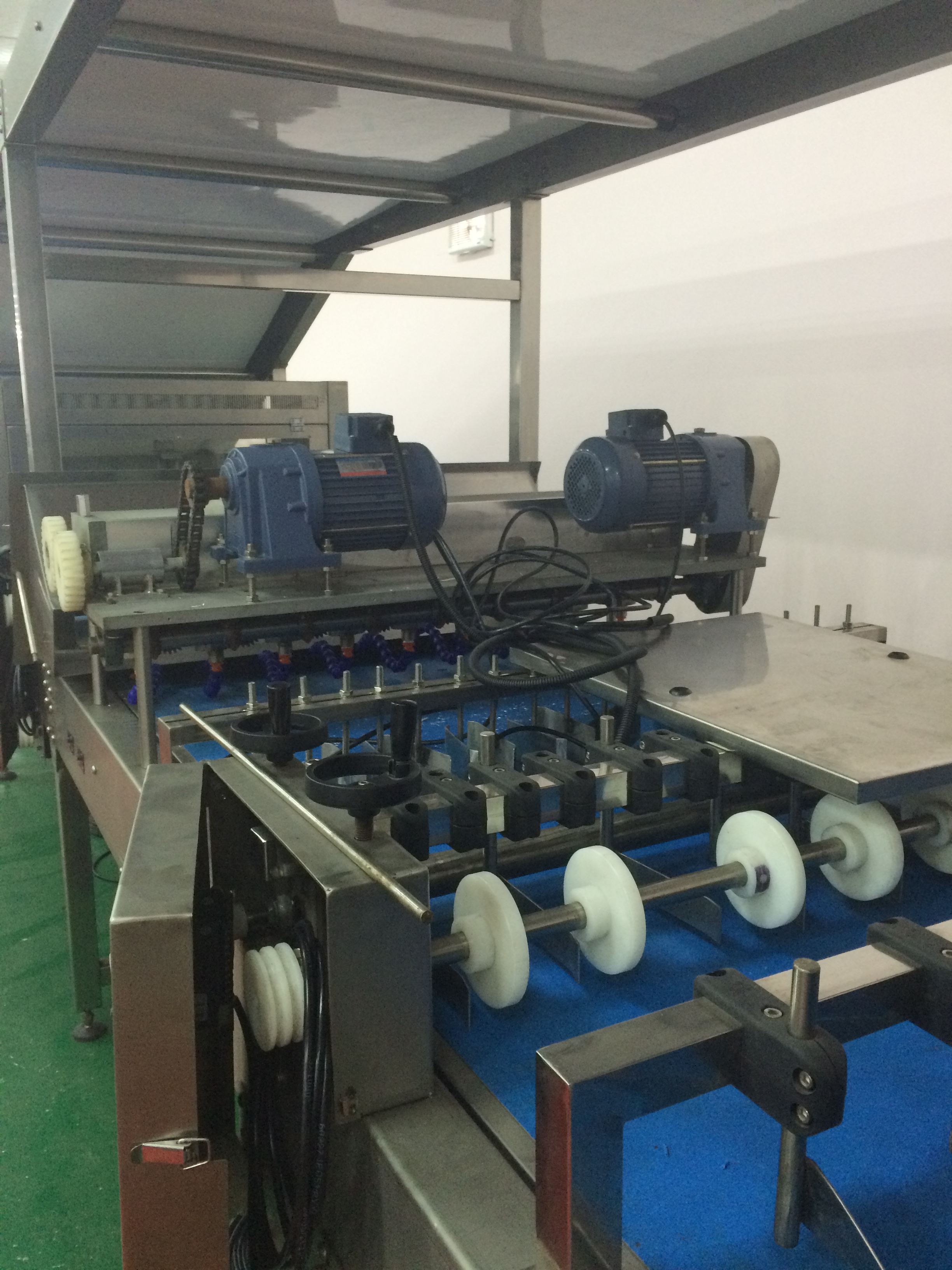 Fully Automatic Layer Cake Making Machine