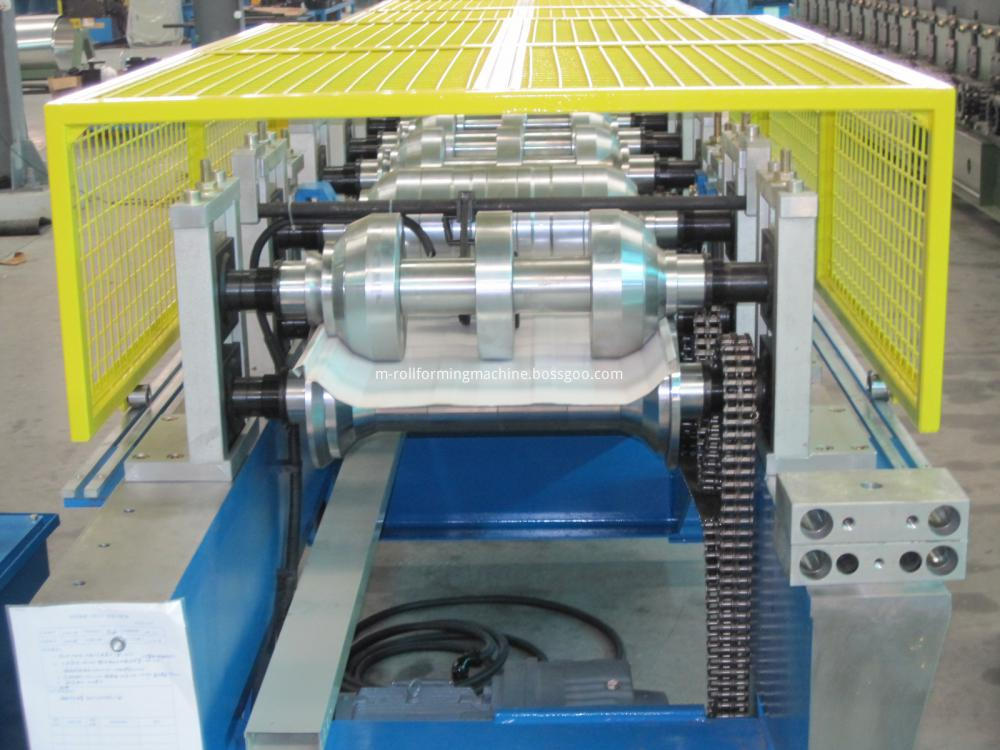 Steel wall plate rolling forming machine